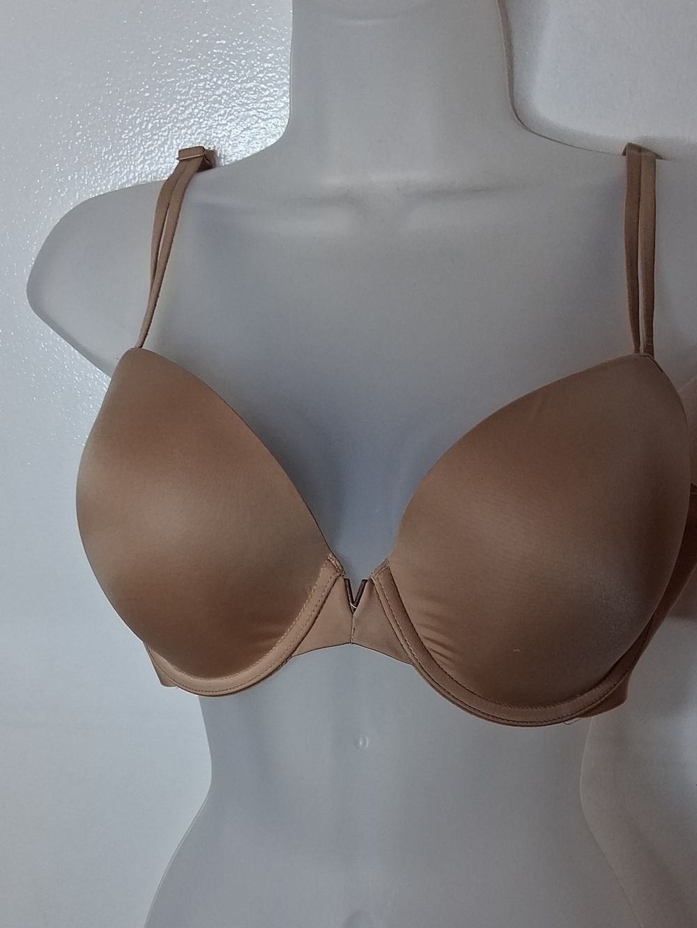 Victoria Secret Women's Size 38D Smooth Contour Underwire Bra - Toast